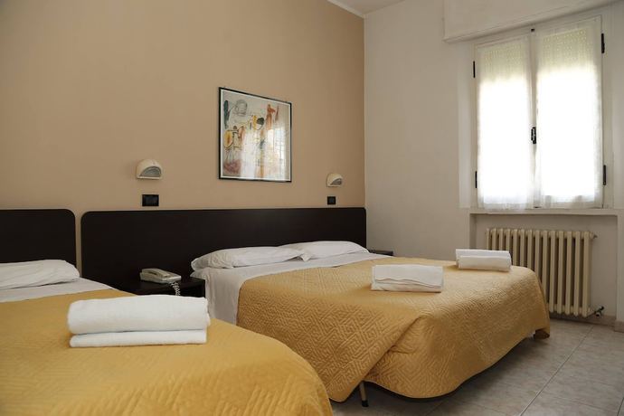 Imagen de la habitación del Hotel Villa Dina. Foto 10