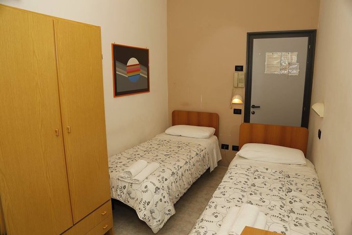 Imagen de la habitación del Hotel Villa Dina. Foto 15