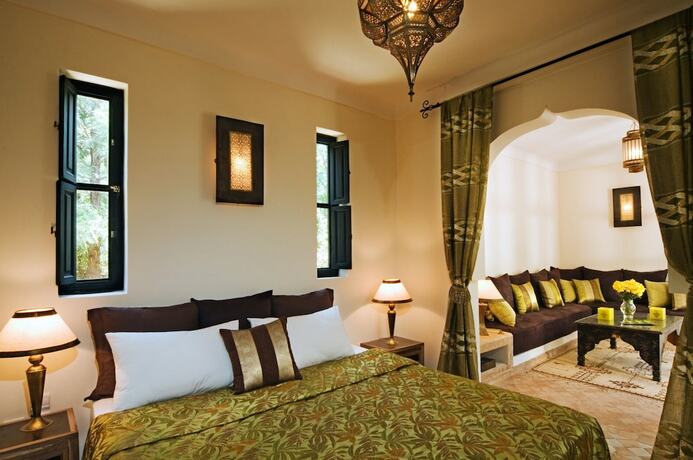Imagen de la habitación del Hotel Villa Dinari. Foto 11