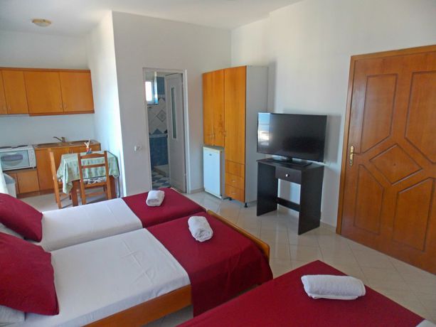 Imagen del bar/restaurante del Hotel Villa Doka. Foto 4