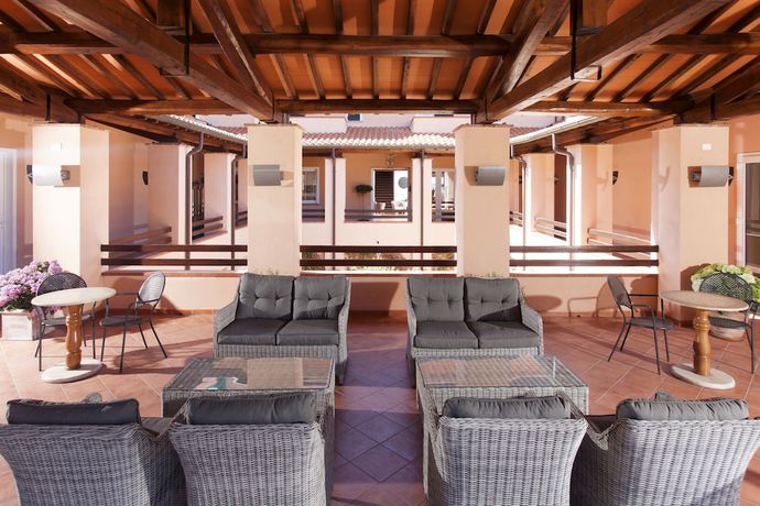 Imagen de los interiores del Hotel Villa Domizia. Foto 19