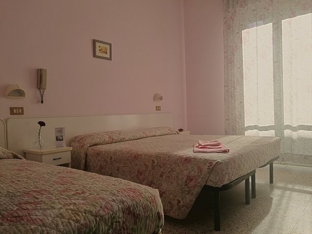 Imagen de la habitación del Hotel Villa Donati. Foto 8