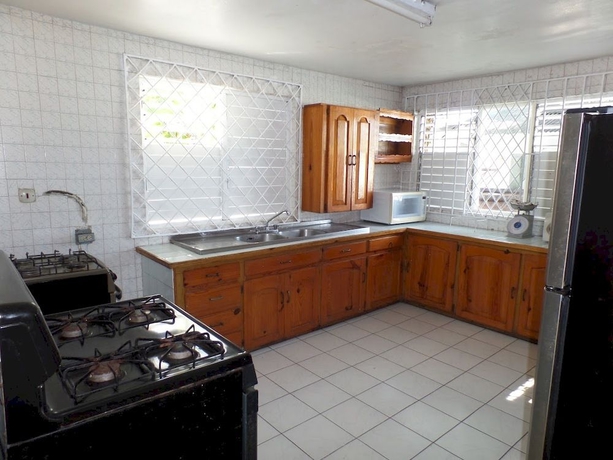 Imagen de los interiores del Hotel Villa Donna Inn. Foto 13