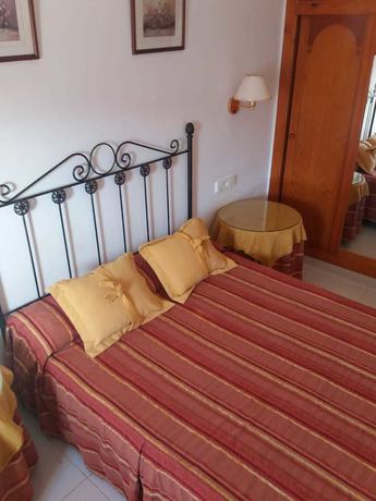 Imagen de la habitación del Hotel Villa Ducal Osuna. Foto 5