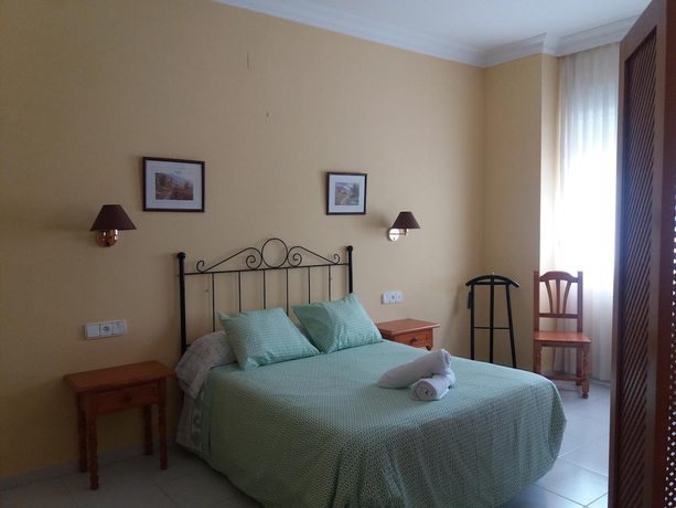 Imagen de la habitación del Hotel Villa Ducal Osuna. Foto 6