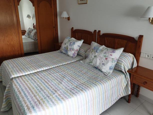 Imagen de la habitación del Hotel Villa Ducal Osuna. Foto 8