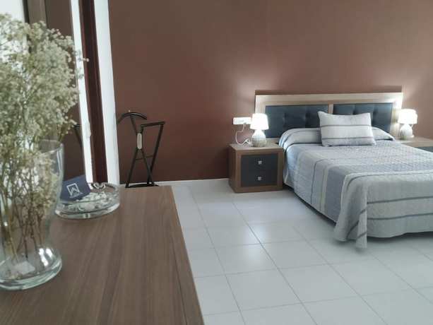 Imagen de la habitación del Hotel Villa Ducal Osuna. Foto 12