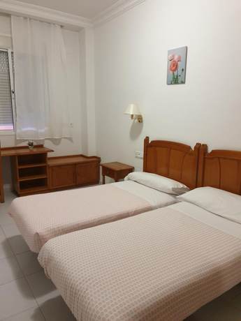 Imagen de la habitación del Hotel Villa Ducal Osuna. Foto 16