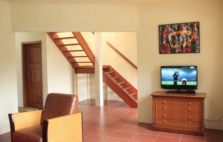 Imagen de la habitación del Hotel Villa Durian. Foto 12