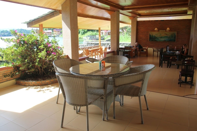 Imagen del bar/restaurante del Hotel Villa Durian. Foto 3