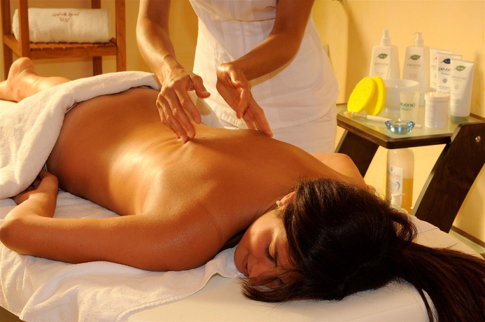 Imagen de los interiores del Hotel Villa Durrueli Resort and Spa. Foto 8