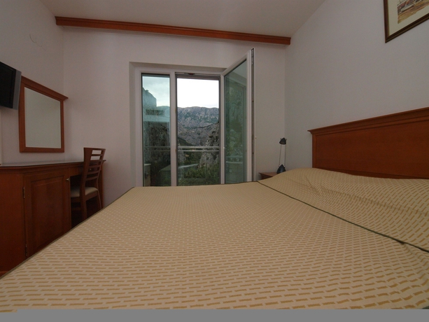 Imagen de la habitación del Hotel Villa Dvor. Foto 5