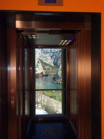 Imagen de los interiores del Hotel Villa Dvor. Foto 9