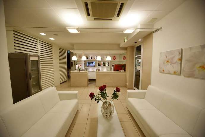 Imagen de los interiores del Hotel Villa Edda. Foto 18