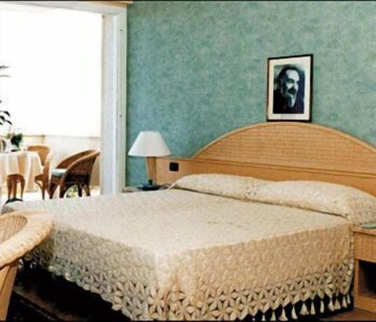 Imagen de la habitación del Hotel Villa Eden, San Giovanni Rotondo. Foto 13