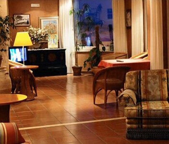 Imagen de los interiores del Hotel Villa Eden, San Giovanni Rotondo. Foto 18