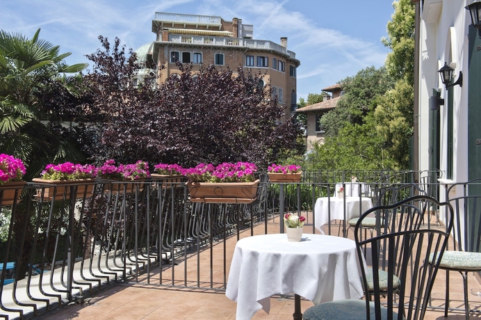 Imagen de los exteriores del Hotel Villa Edera. Foto 12