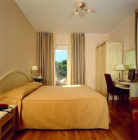 Imagen de la habitación del Hotel Villa Edy. Foto 2