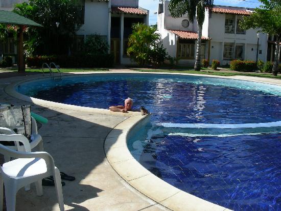 Imagen de la piscina del Hotel Villa El Griego Resort. Foto 6