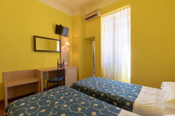 Imagen de la habitación del Hotel Villa Elda. Foto 3