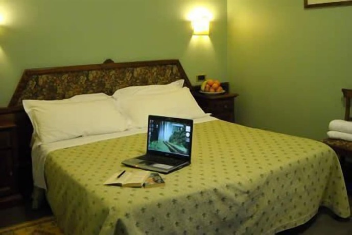 Imagen de la habitación del Hotel Villa Elda. Foto 9