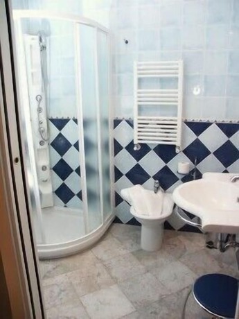 Imagen de la habitación del Hotel Villa Elda. Foto 12
