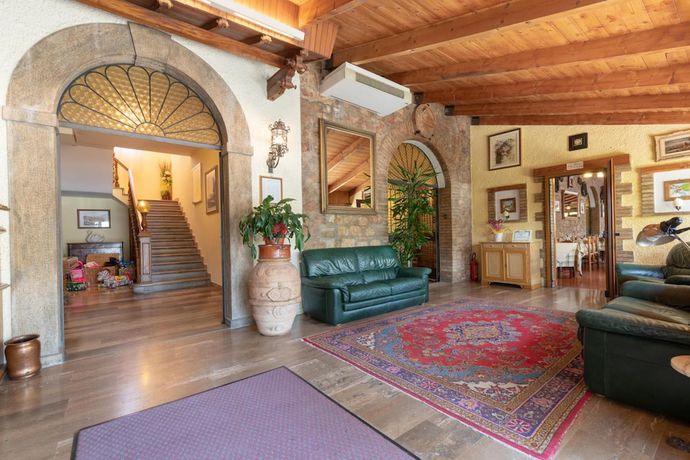 Imagen de los interiores del Hotel Villa Elda. Foto 20