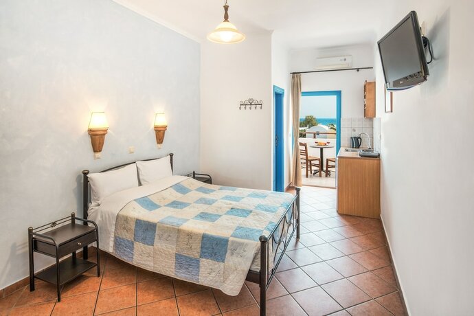 Imagen de la habitación del Hotel Villa Eleftheria. Foto 20