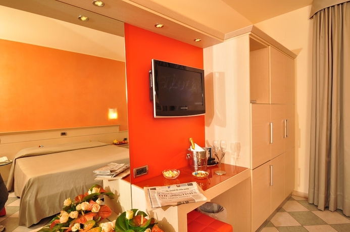 Imagen de la habitación del Hotel Villa Elena. Foto 8