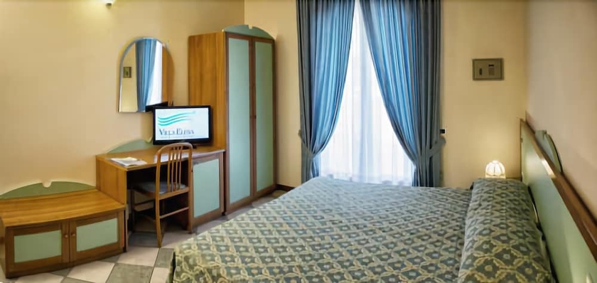 Imagen de la habitación del Hotel Villa Elena. Foto 11
