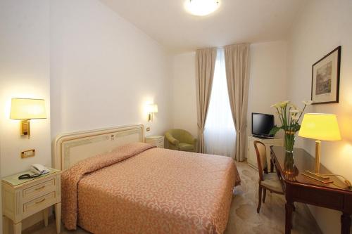 Imagen general del Hotel Villa Elena, Varazze. Foto 3