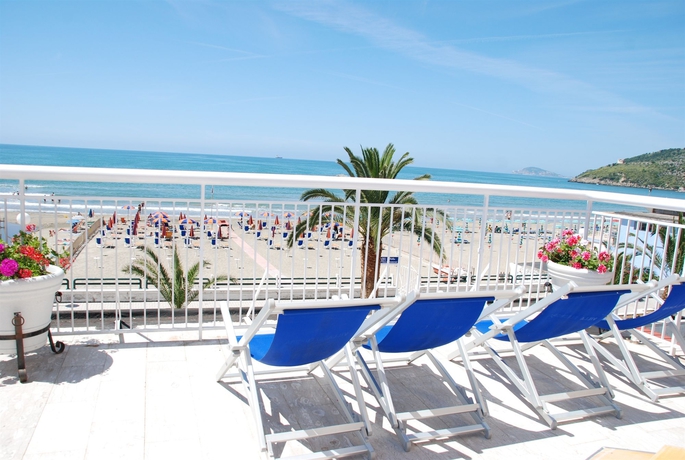 Imagen de los exteriores del Hotel Villa Eleonora. Foto 8