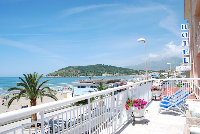 Imagen de los exteriores del Hotel Villa Eleonora. Foto 9