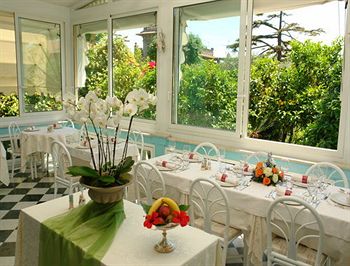 Imagen del bar/restaurante del Hotel Villa Elisa, Bordighera. Foto 3