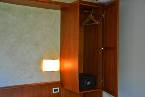Imagen de la habitación del Hotel Villa Elsa. Foto 5
