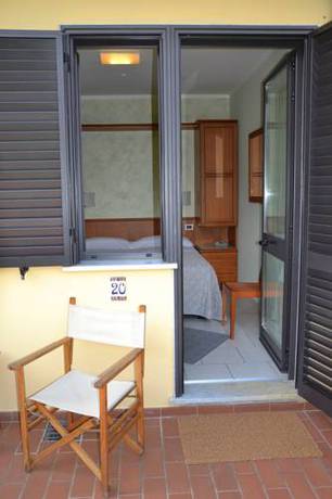 Imagen de la habitación del Hotel Villa Elsa. Foto 10