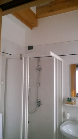 Imagen de la habitación del Hotel Villa Emma, Madonna di Campiglio. Foto 16