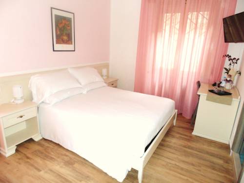 Imagen de la habitación del Hotel Villa Emma Malcesine. Foto 2