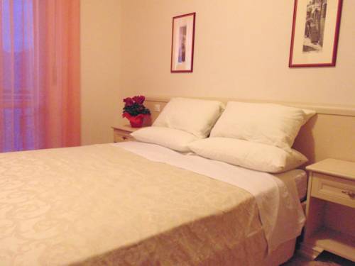 Imagen de la habitación del Hotel Villa Emma Malcesine. Foto 5