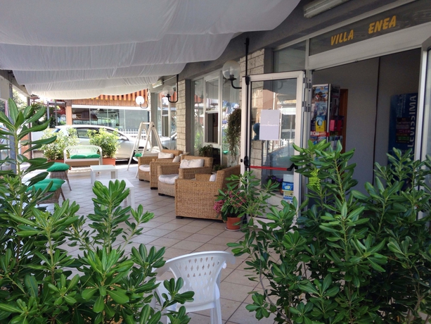 Imagen de los exteriores del Hotel Villa Enea. Foto 14