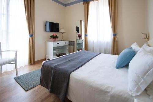 Imagen de la habitación del Hotel Villa Erica. Foto 10