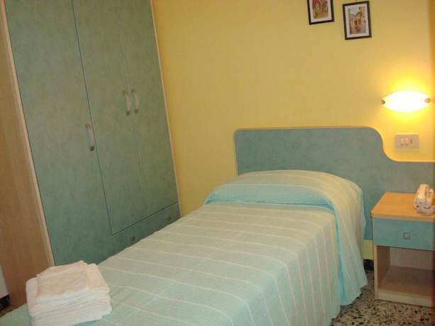 Imagen de la habitación del Hotel Villa Ersilia Rimini BandB. Foto 17