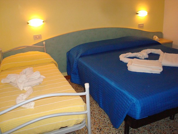 Imagen de la habitación del Hotel Villa Ersilia Rimini BandB. Foto 18