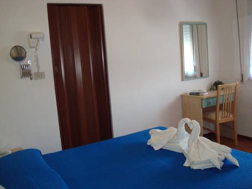 Imagen de la habitación del Hotel Villa Ersilia Rimini. Foto 7
