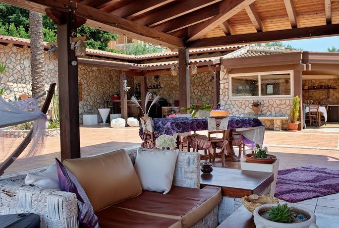 Imagen general del Hotel Villa Esmeralda. Foto 8