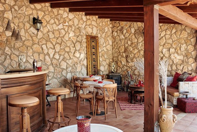 Imagen general del Hotel Villa Esmeralda. Foto 10