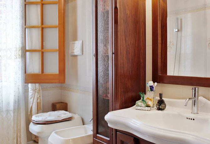 Imagen general del Hotel Villa Esmeralda. Foto 12