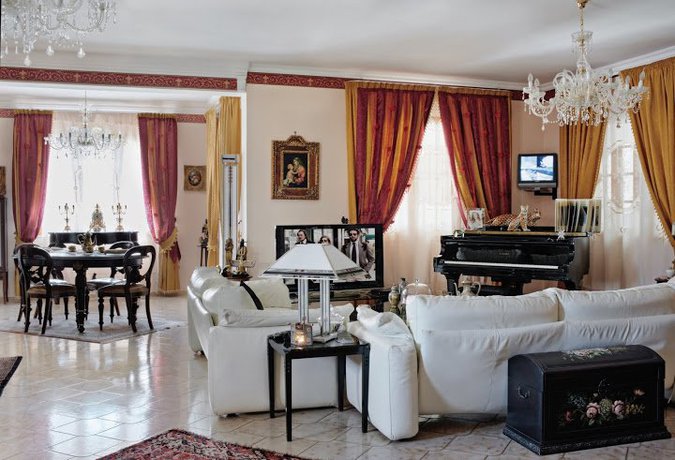 Imagen general del Hotel Villa Esmeralda. Foto 13