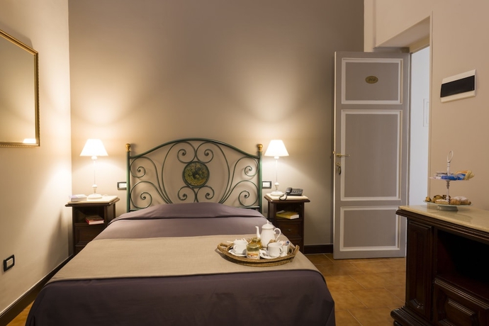 Imagen de la habitación del Hotel Villa Esperia, Palermo. Foto 8