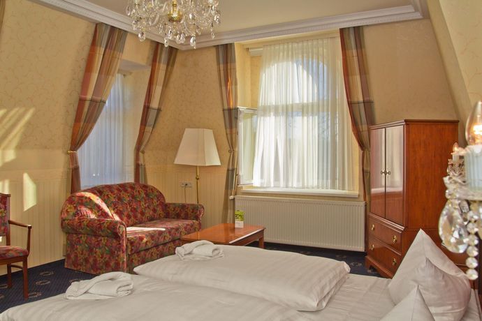 Imagen de la piscina del Hotel Villa Esplanade Mit Aurora. Foto 16